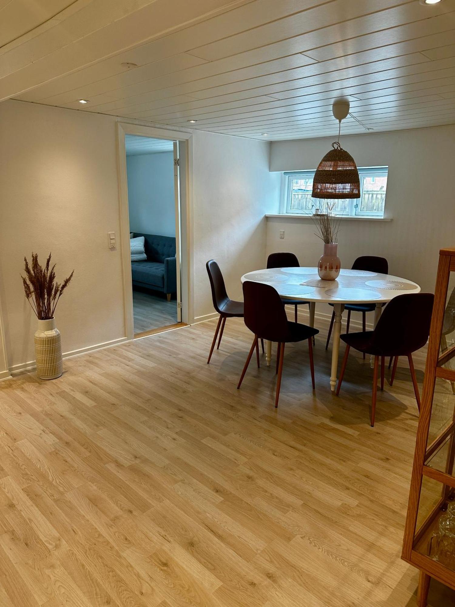 Skon Lejlighed Med Egen Terrasse Og Have Taet Pa Centrum I Skagen Luaran gambar