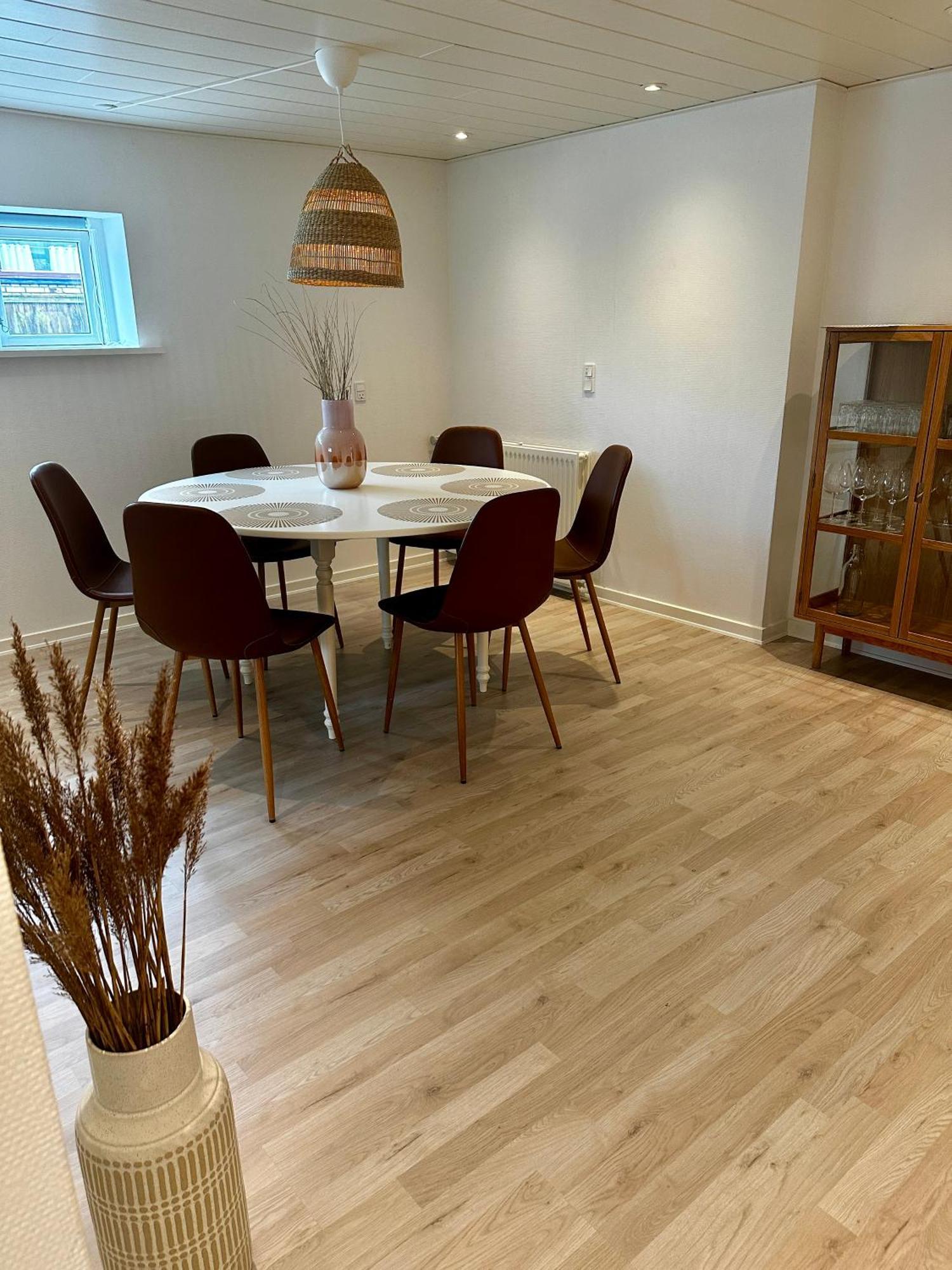 Skon Lejlighed Med Egen Terrasse Og Have Taet Pa Centrum I Skagen Luaran gambar